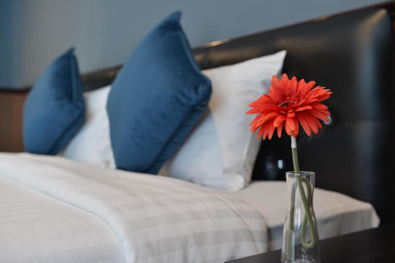 The Breton Hotel Media Бангкок Екстер'єр фото