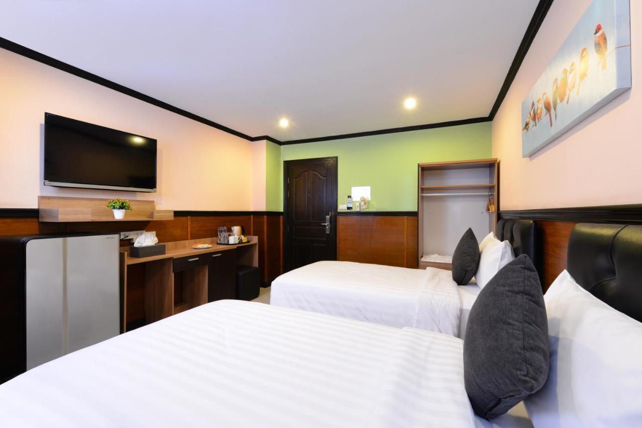 The Breton Hotel Media Бангкок Екстер'єр фото